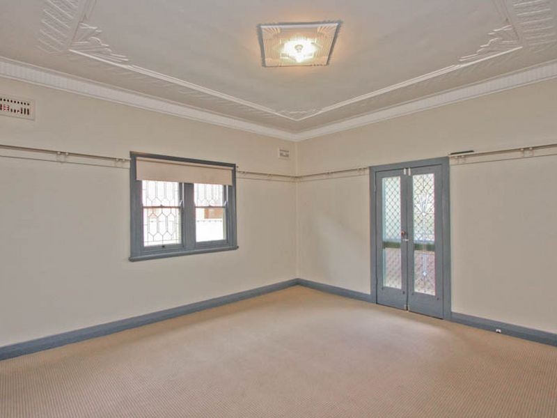 30 Dickinson Street, Charlestown NSW 2290