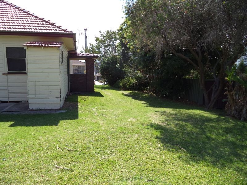 30 Dickinson Street, Charlestown NSW 2290