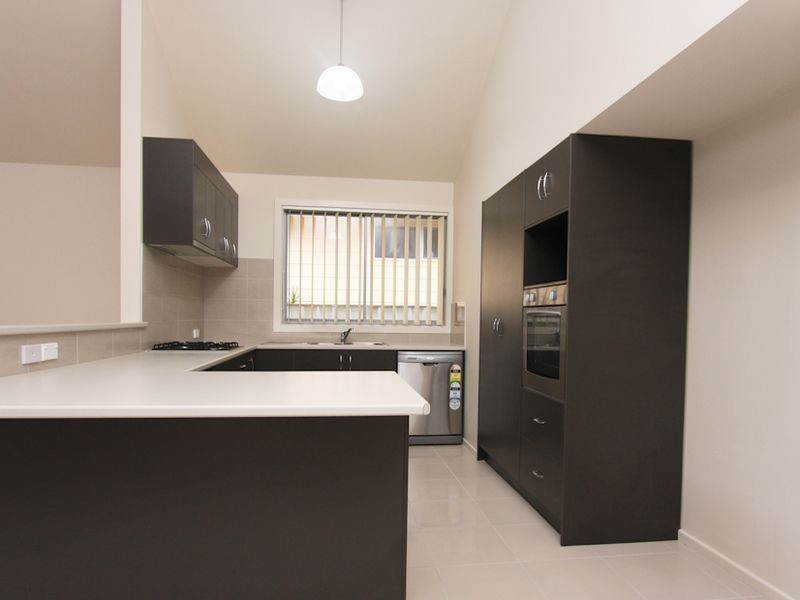 10 Melton Place, Croudace Bay NSW 2280