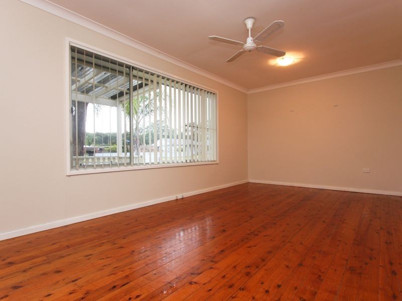 10 Melton Place, Croudace Bay NSW 2280