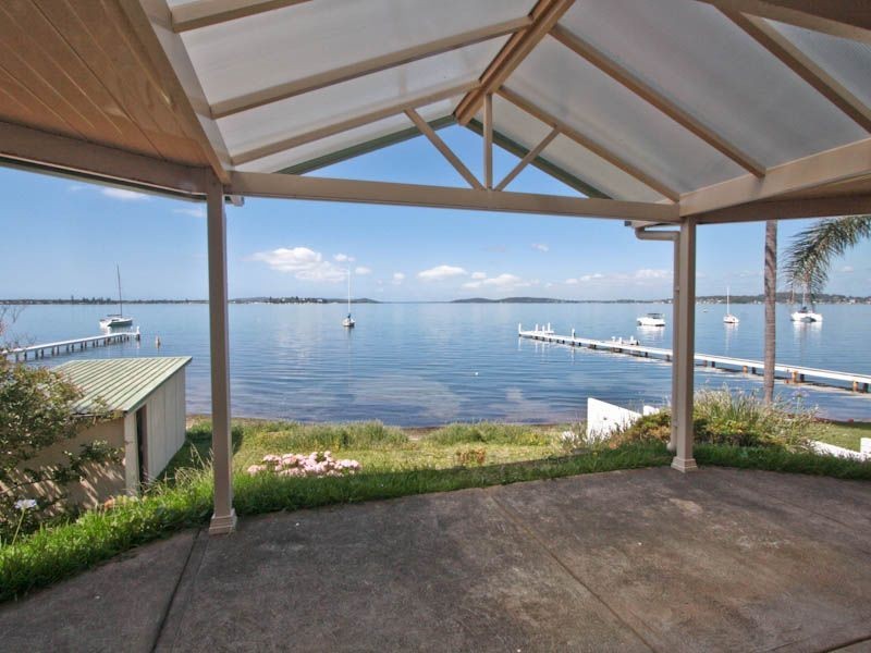 138 Ross Street, Belmont NSW 2280