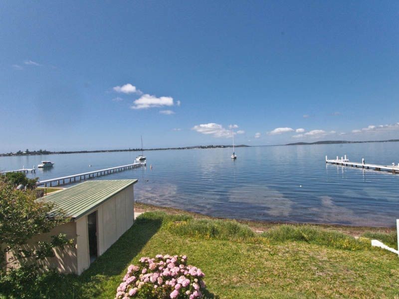 138 Ross Street, Belmont NSW 2280