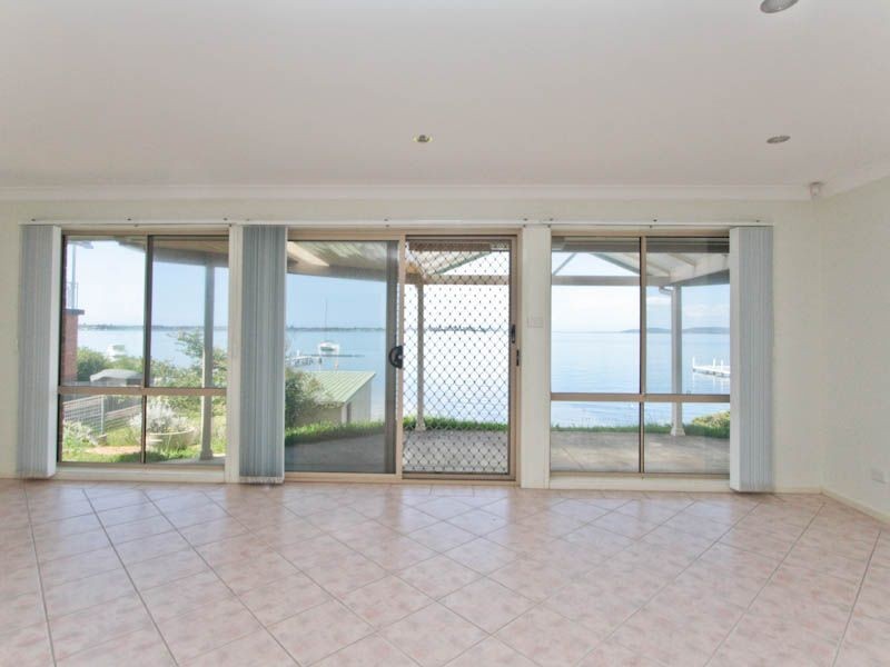 138 Ross Street, Belmont NSW 2280