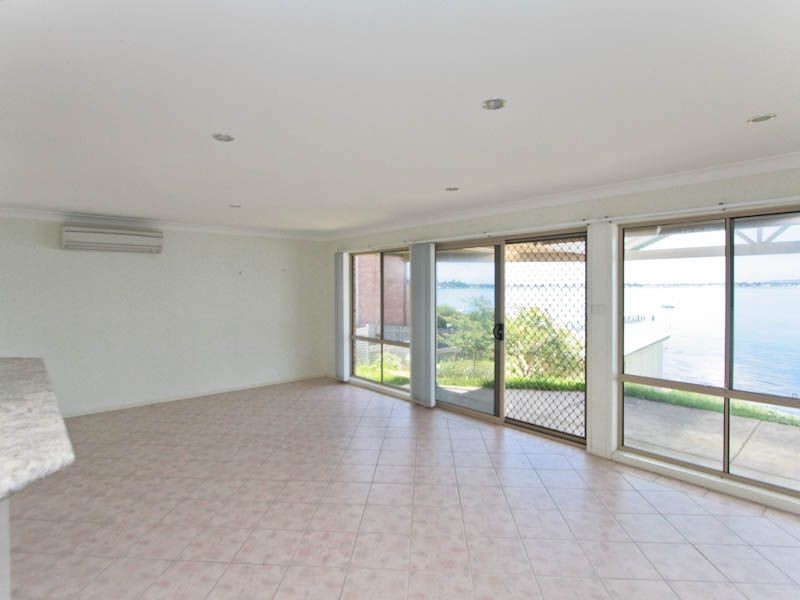 138 Ross Street, Belmont NSW 2280