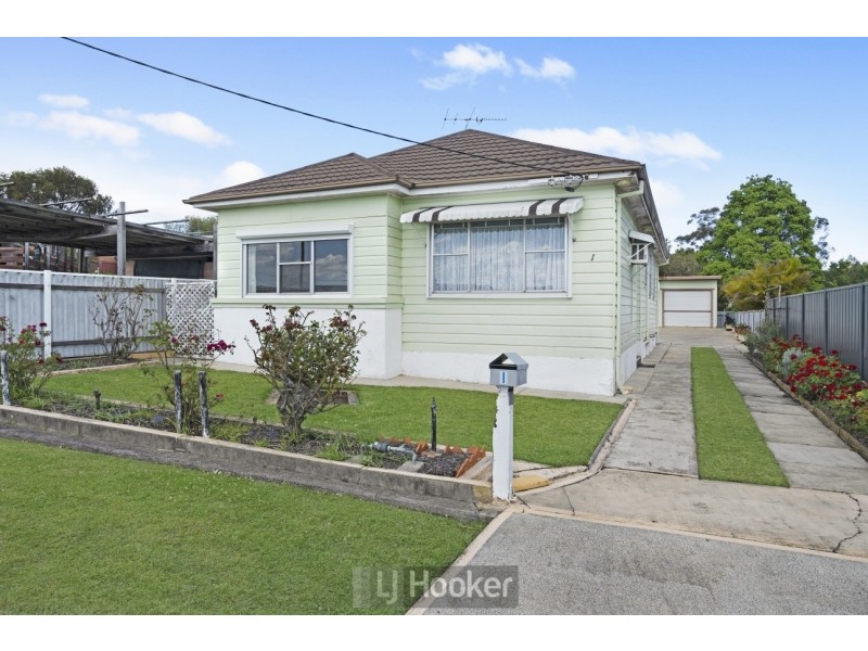 1 Marmong Street, Booragul NSW 2284