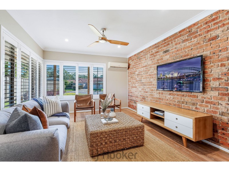 2/4 Windsor Close, Valentine NSW 2280