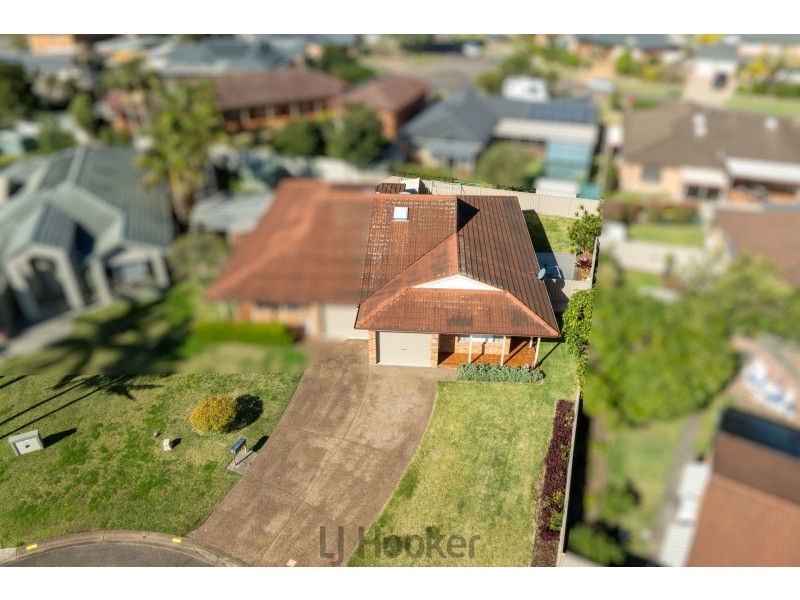 2/4 Windsor Close, Valentine NSW 2280