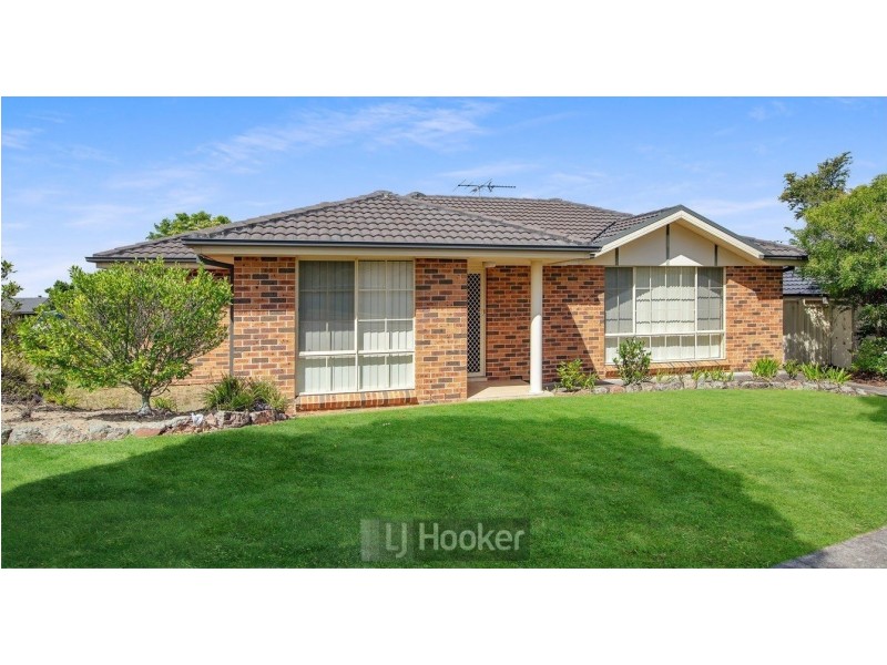 11 Caribou Road, Cameron Park NSW 2285