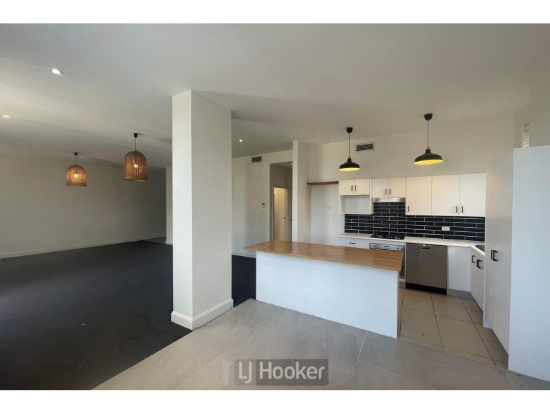 8/113 King Street, Newcastle NSW 2300
