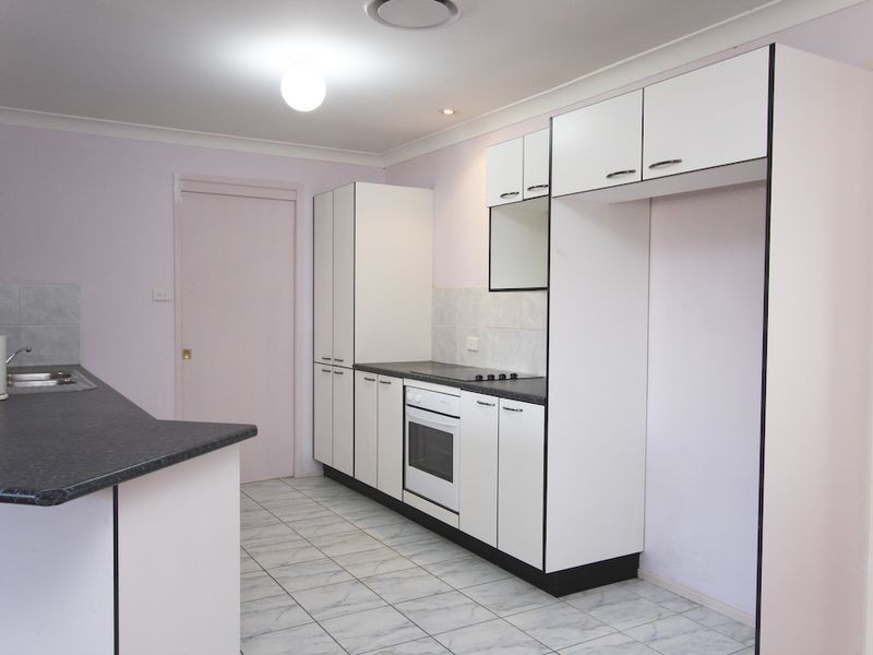 10 Karong Avenue, Maryland NSW 2287