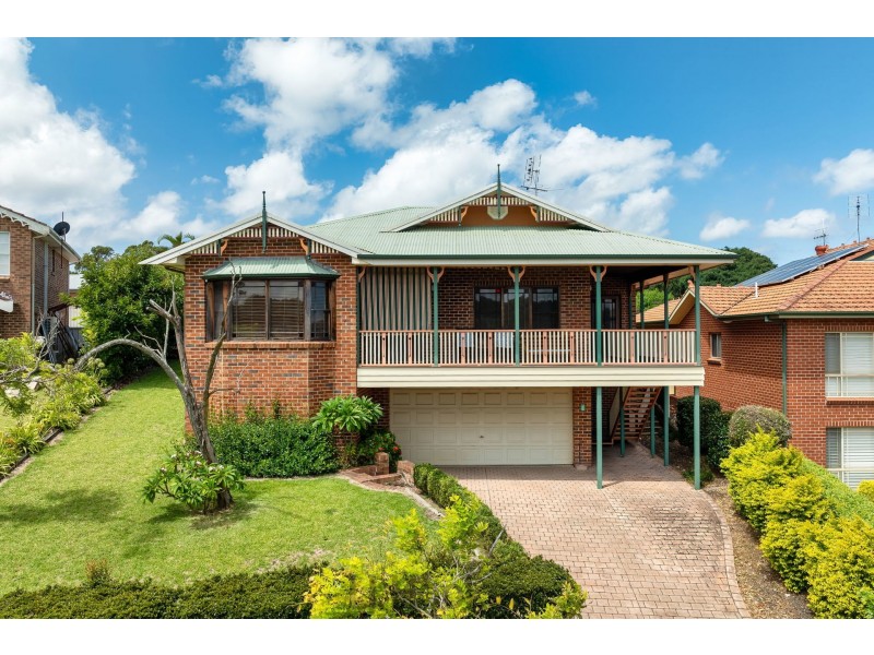 16 Kentmere Drive, Lakelands NSW 2282