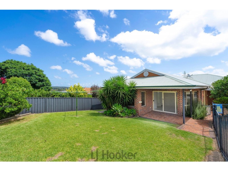 16 Kentmere Drive, Lakelands NSW 2282