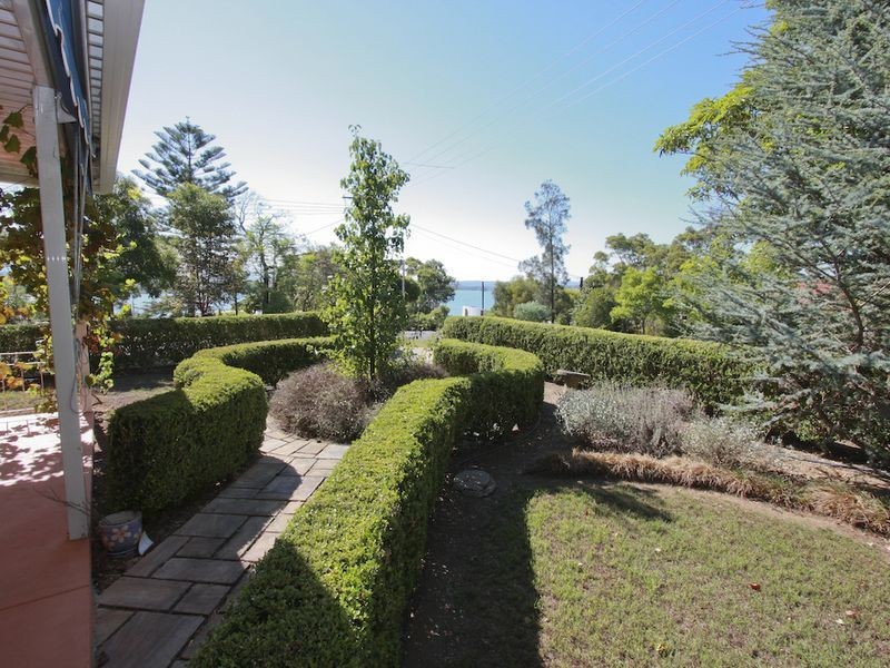 37 Croft Road, Eleebana NSW 2282