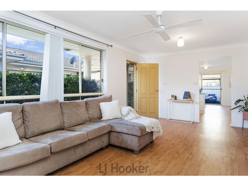 2/156 Medcalf Street, Warners Bay NSW 2282
