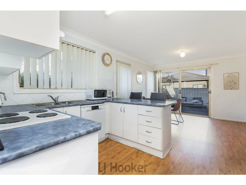 2/156 Medcalf Street, Warners Bay NSW 2282