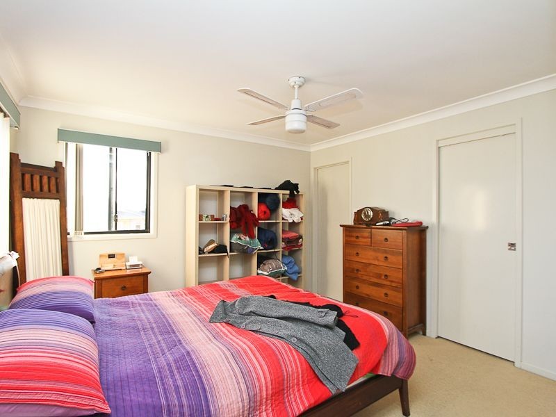 69 Geraldton Drive, Redhead NSW 2290