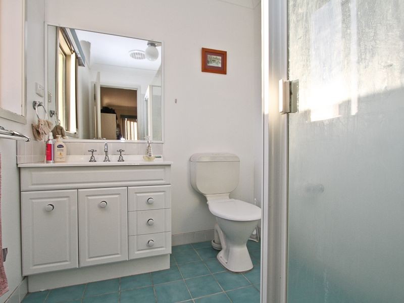 69 Geraldton Drive, Redhead NSW 2290