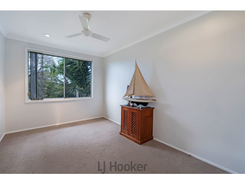 32 Robertson Road, Valentine NSW 2280