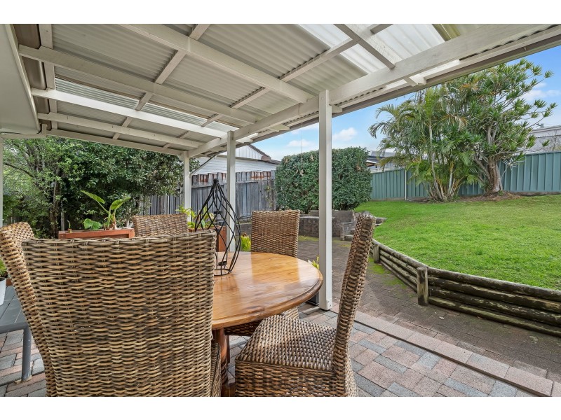 32 Robertson Road, Valentine NSW 2280