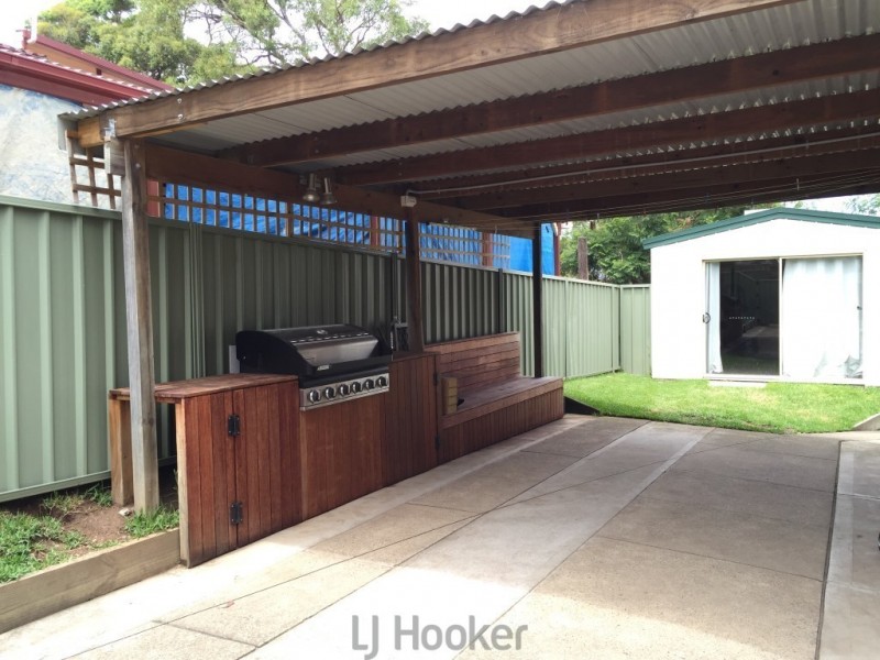 22 Threlkeld Drive, Bolton Point NSW 2283