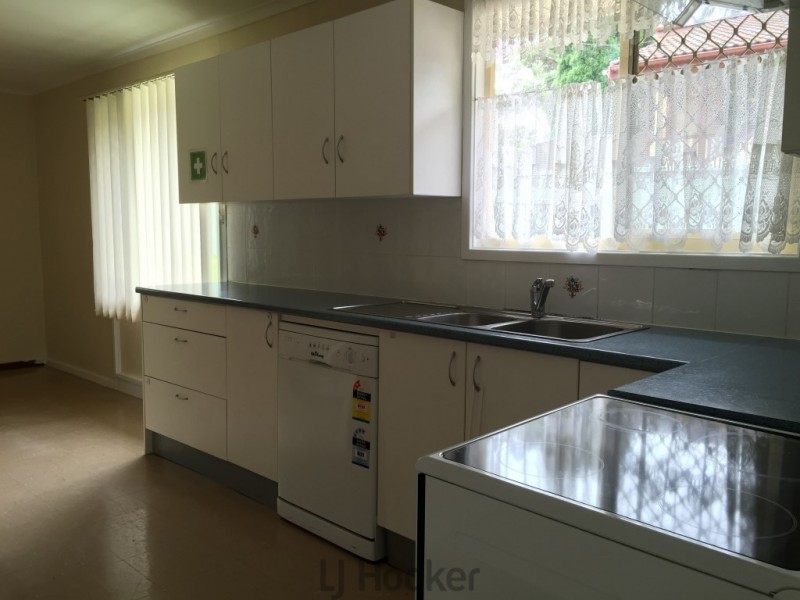 22 Threlkeld Drive, Bolton Point NSW 2283