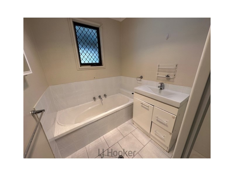 22 Threlkeld Drive, Bolton Point NSW 2283