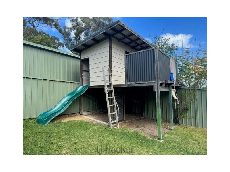 22 Threlkeld Drive, Bolton Point NSW 2283