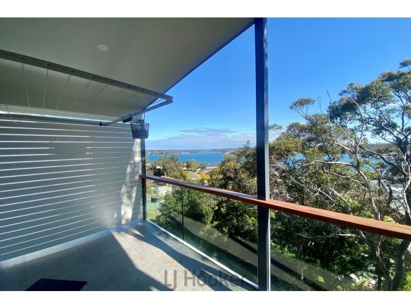 38 Sunlight Parade, Fishing Point NSW 2283