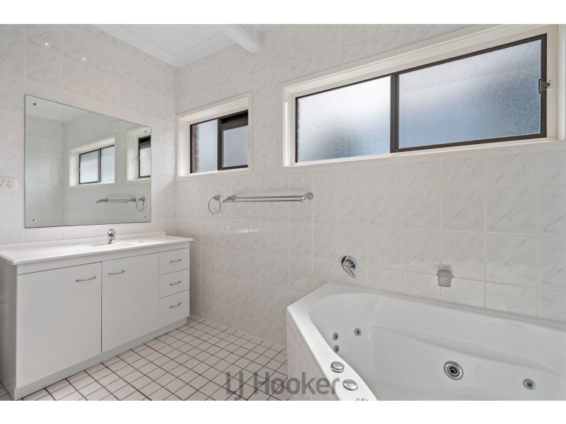 42 Bareki Road, Eleebana NSW 2282