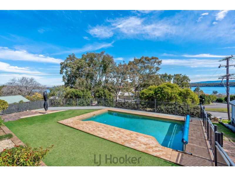 42 Bareki Road, Eleebana NSW 2282