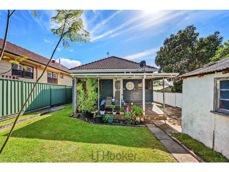 2 Vera Street, Waratah West NSW 2298