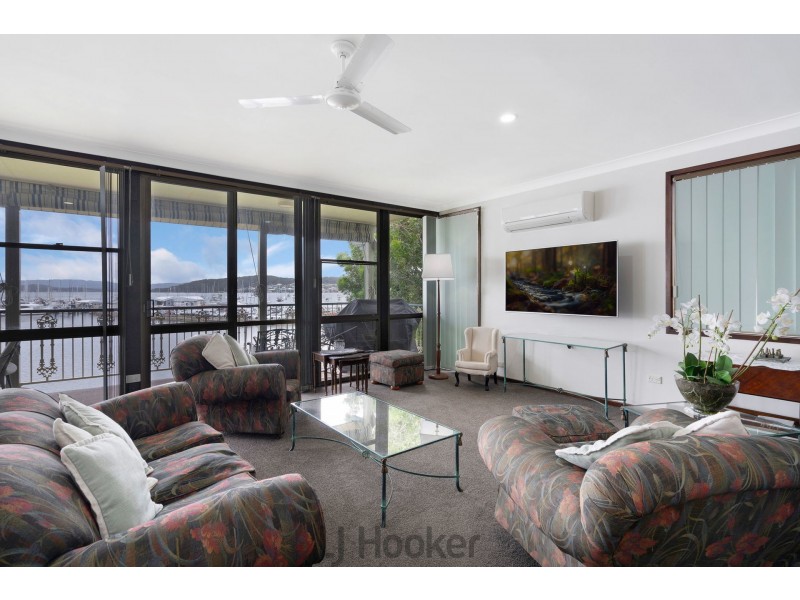 660 Pacific Highway, Belmont NSW 2280