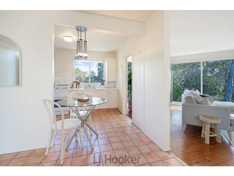 8 Barbara Street, Warners Bay NSW 2282