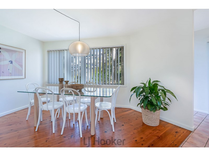 8 Barbara Street, Warners Bay NSW 2282