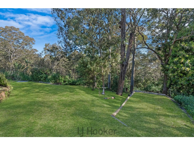 8 Barbara Street, Warners Bay NSW 2282