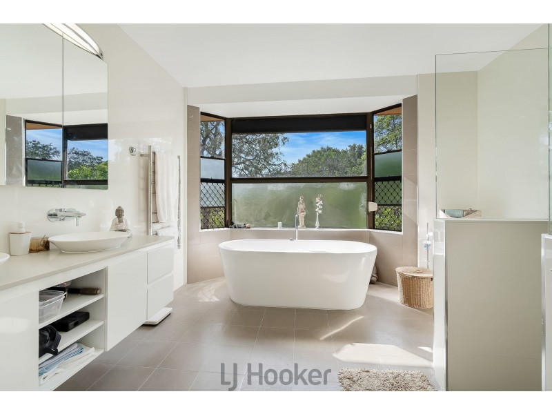 138 Cherry Road, Eleebana NSW 2282