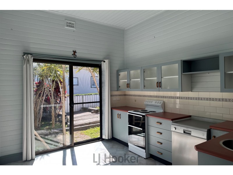 16 Albert Street, Speers Point NSW 2284