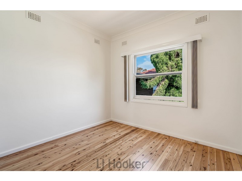 8 Panorama Parade, Warners Bay NSW 2282