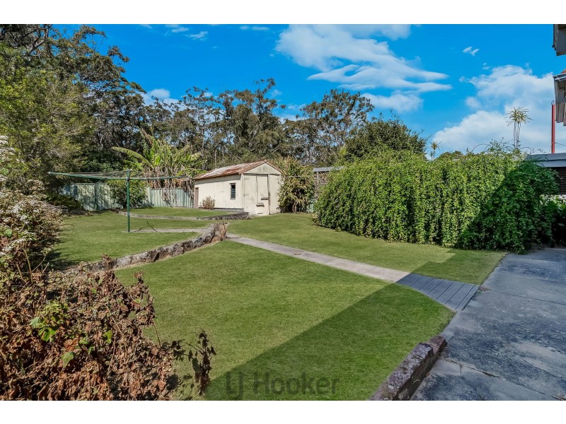 8 Panorama Parade, Warners Bay NSW 2282