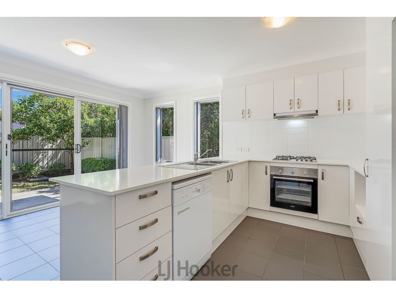 12/247 Warners Bay Road, Mount Hutton NSW 2290
