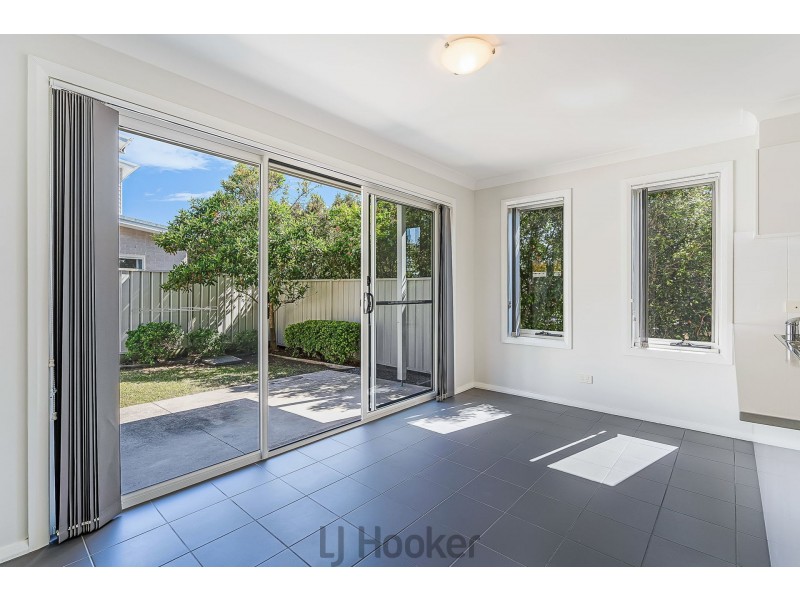 12/247 Warners Bay Road, Mount Hutton NSW 2290