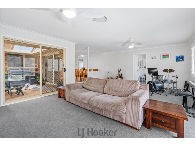 19 Mountbatten Place, Valentine NSW 2280