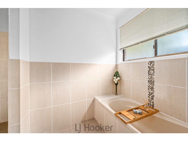 114 Auklet Road, Mount Hutton NSW 2290