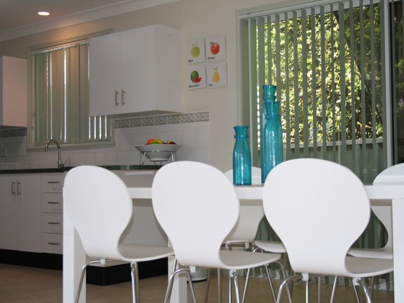 2a Lake Road, Fennell Bay NSW 2283