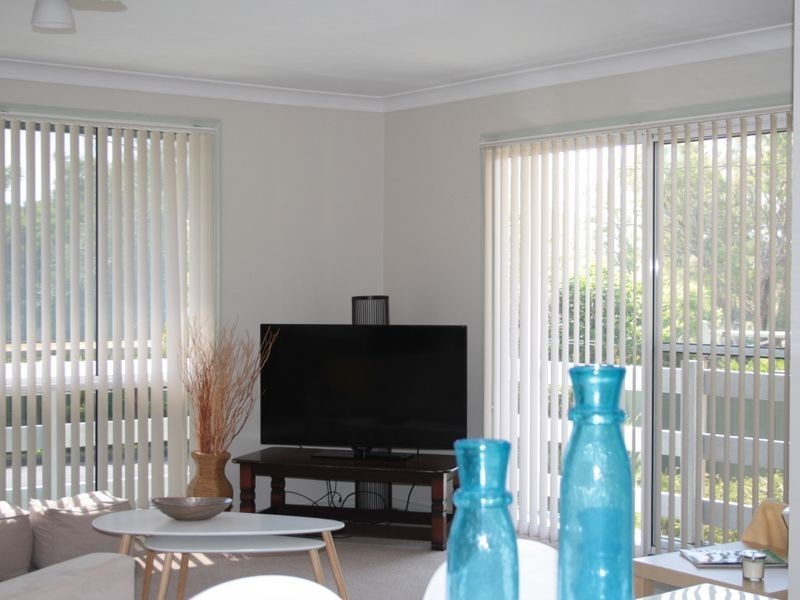 2a Lake Road, Fennell Bay NSW 2283