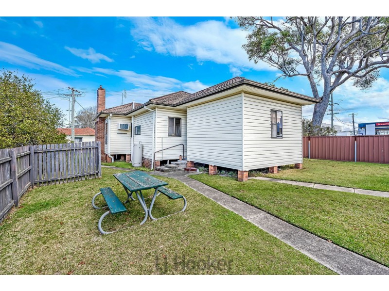 27 The Crescent, Gateshead NSW 2290