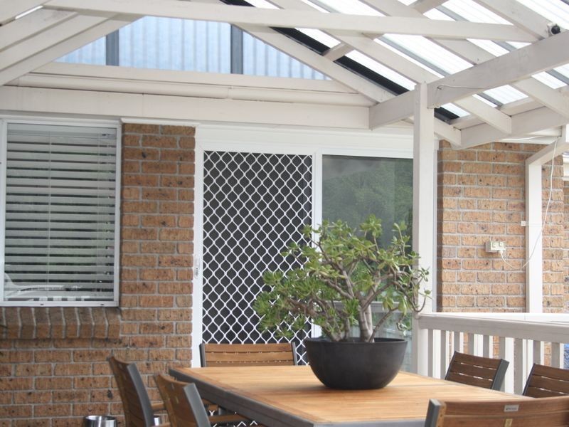 2 Excalibur Parade, Valentine NSW 2280