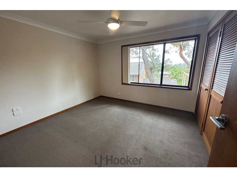 4 Kembla Close, Toronto NSW 2283