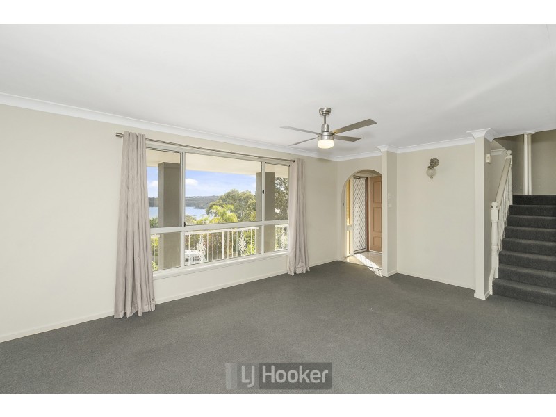 73 Alkrington Avenue, Fishing Point NSW 2283