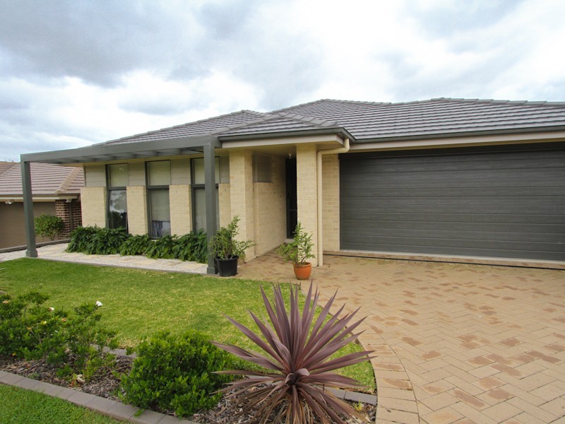 26 Burrong Street, Fletcher NSW 2287